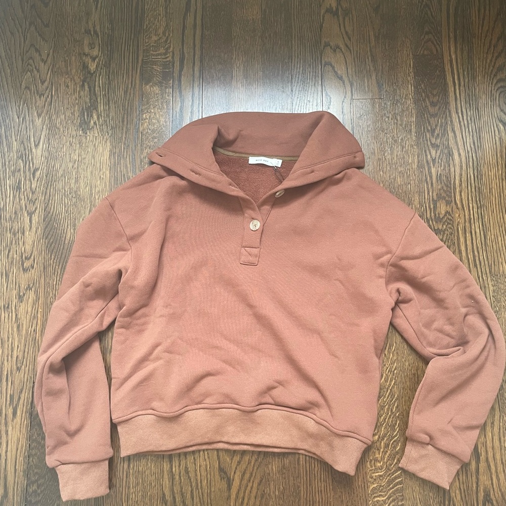 Mod Ref Women's Brown Sweater